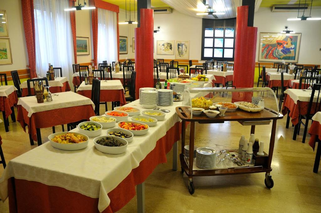 Albergo San Remo Montebelluna Exteriör bild